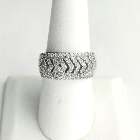 NEW Modernist chevron design sterling silver cz ring size 9 - Picture 1 of 5